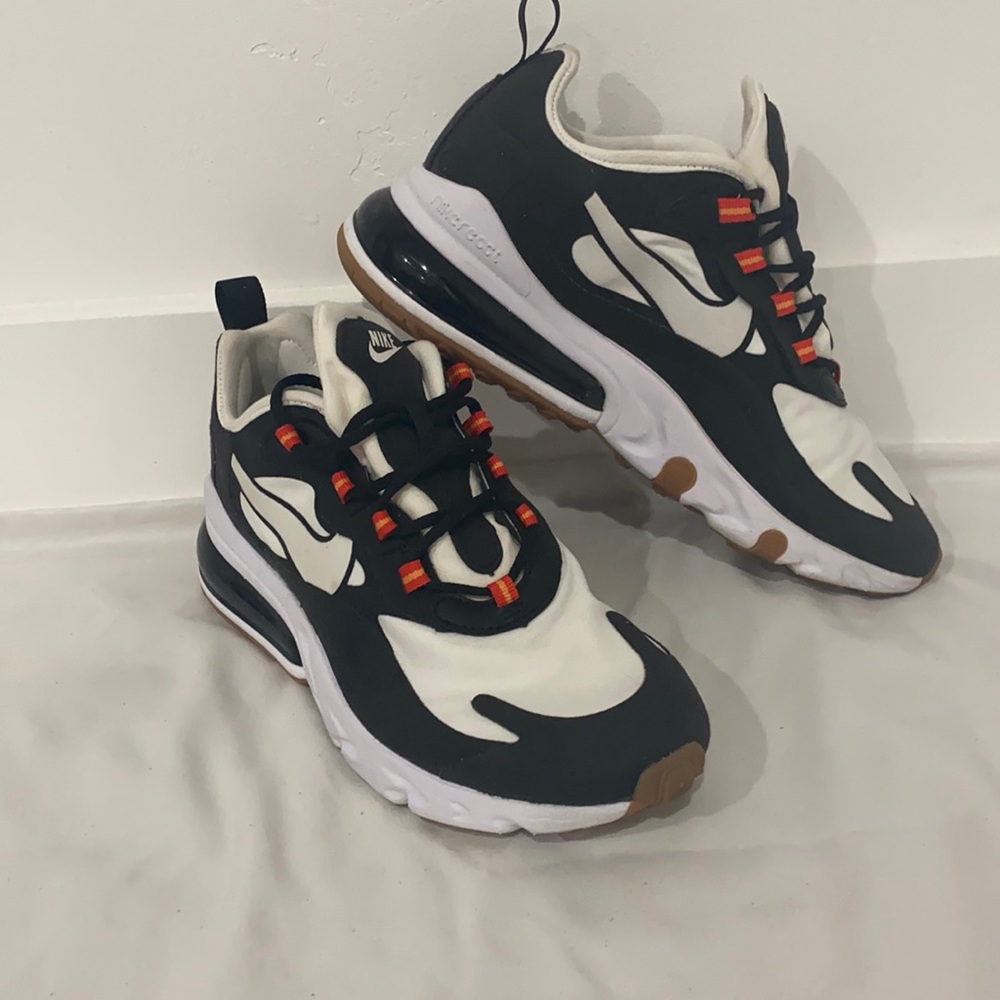 Nike Air 270 React